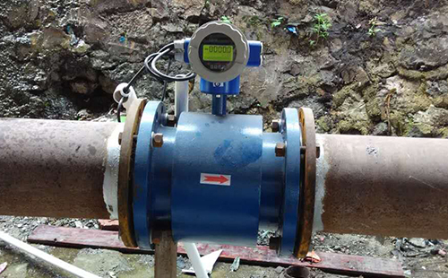 高壓電磁流量計現場安裝案例圖